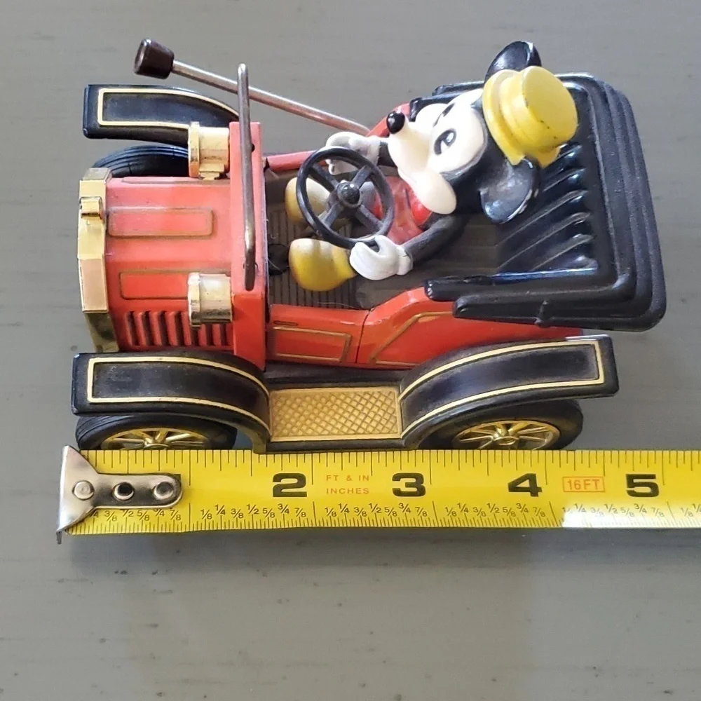 Mickey Mouse Masudaya Corp. 1981 W/pull lever Vintage Made in Japan
